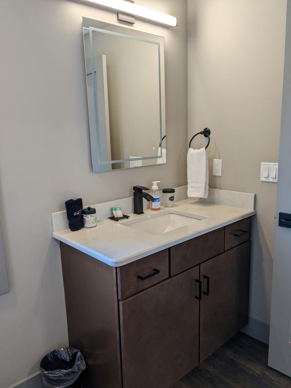 Modern Condo 210 Just Blocks From Lake Michigan Traverse City Exterior photo